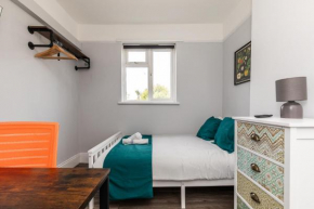 Dove Court Travel Lodge 2 - First Floor Ensuite